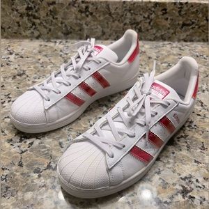 adidas SUPERSTAR AQ7524 White with art design stripes, Men Sz 7/ Women’s Sz 8.5